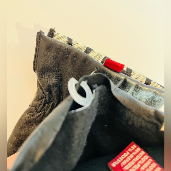 ETIENNE AIGNER Women Gloves *RARE* Designer Monogram Jacquard and Leather MEDIUM - Picture 10 of 12